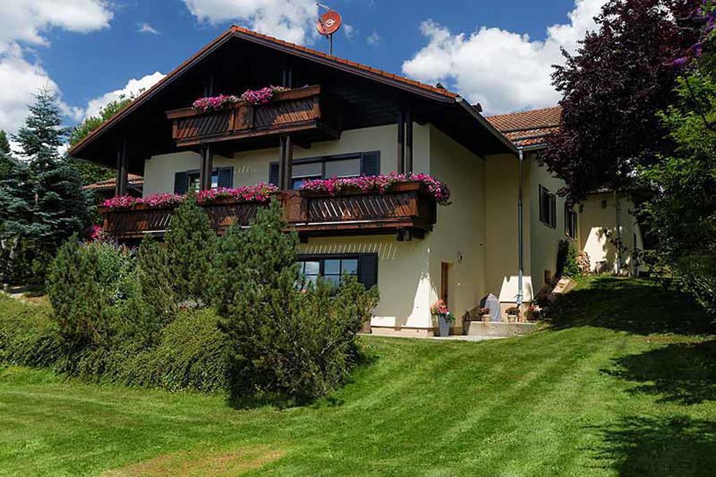 Ferienwohnung Im Landhaus Am Nationalpark Ludwigsthal Exterior photo